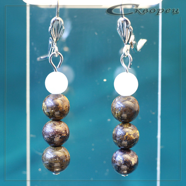 431151 - Серьги три шарика 8 мм из бронзонита