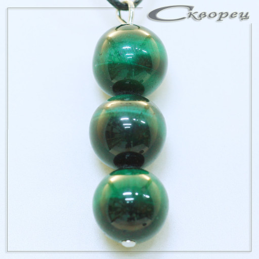 421106 - Подвеска три шарика 10 мм Канзаши зеленый