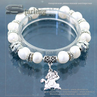31271642 - Браслет жемчуг белый с обезьянкой Орхидея