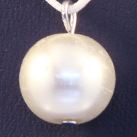 420013 - Подвеска шарик белая майорка