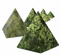 637104-9 - Пирамидка из змеевика 90