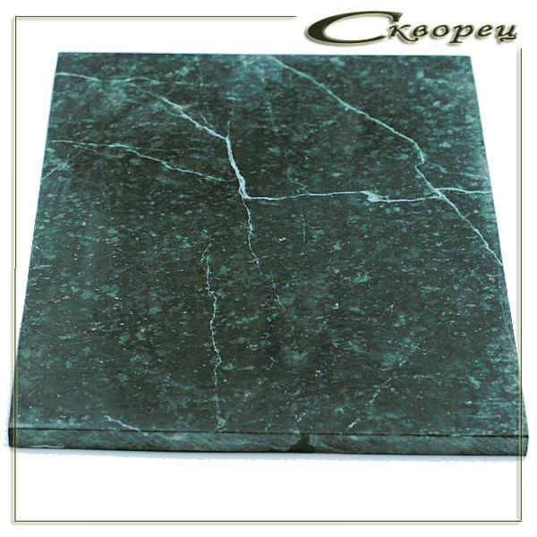 0100106- Плита 300х300х30 змеевик зеленый